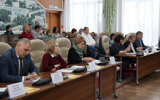 На аппаратном совещании в администрации уделили внимание новой схеме мошенничества в Бердске